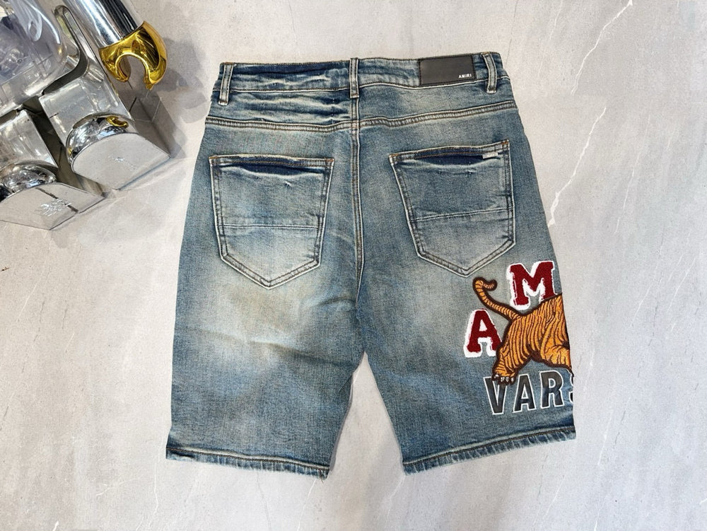 
                      
                        AMIRI JEANS Y275
                      
                    