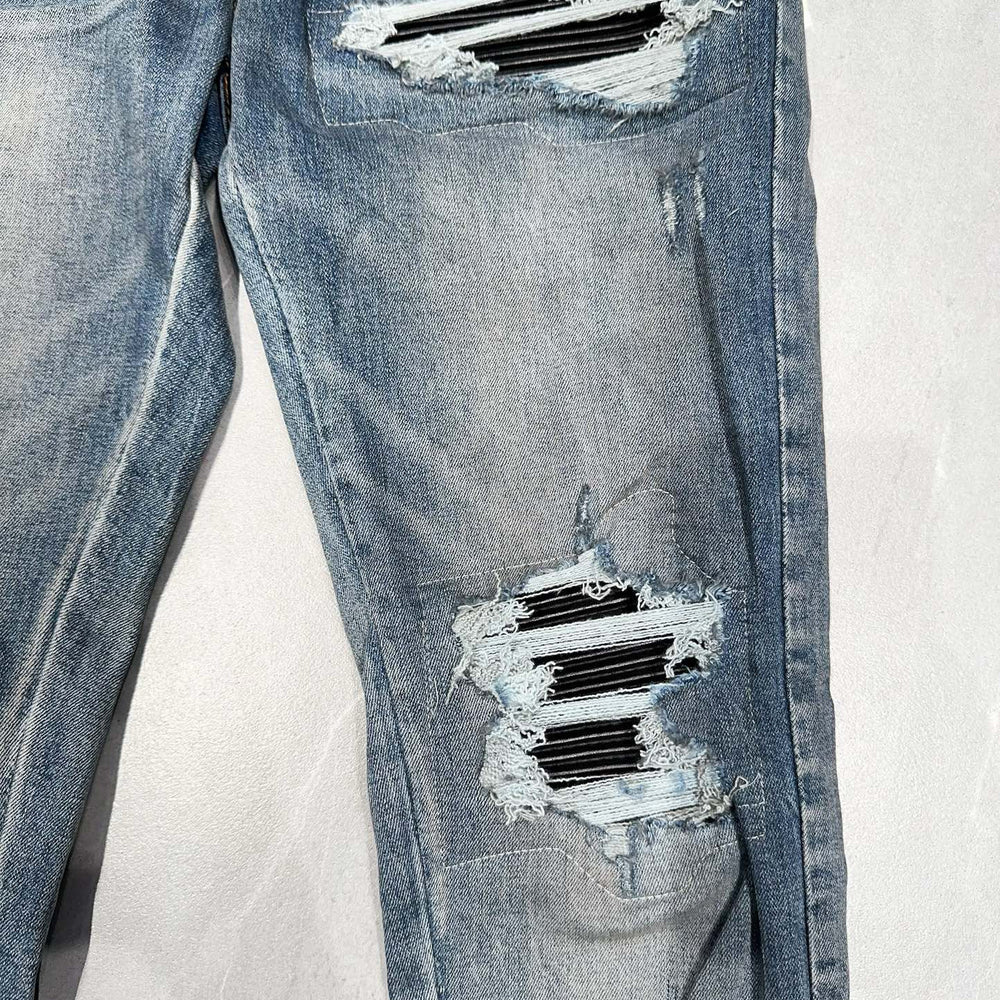 
                      
                        AMIRI JEANS Y297
                      
                    