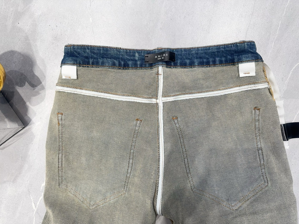 
                      
                        AMIRI Jeans Y312
                      
                    