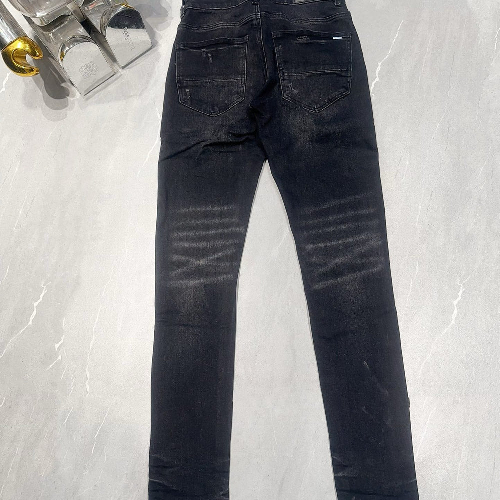 
                      
                        AMIRI JEANS Y311
                      
                    