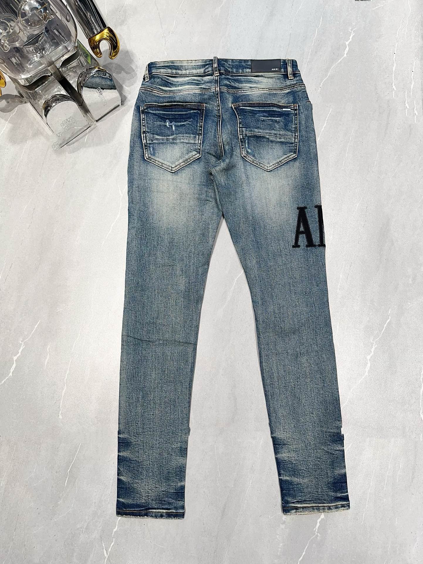 AMIRI JEANS Y302