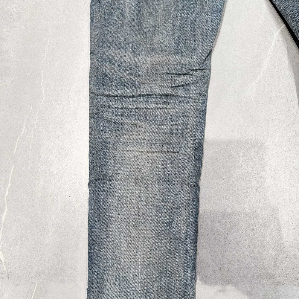 
                      
                        AMIRI JEANS Y297
                      
                    