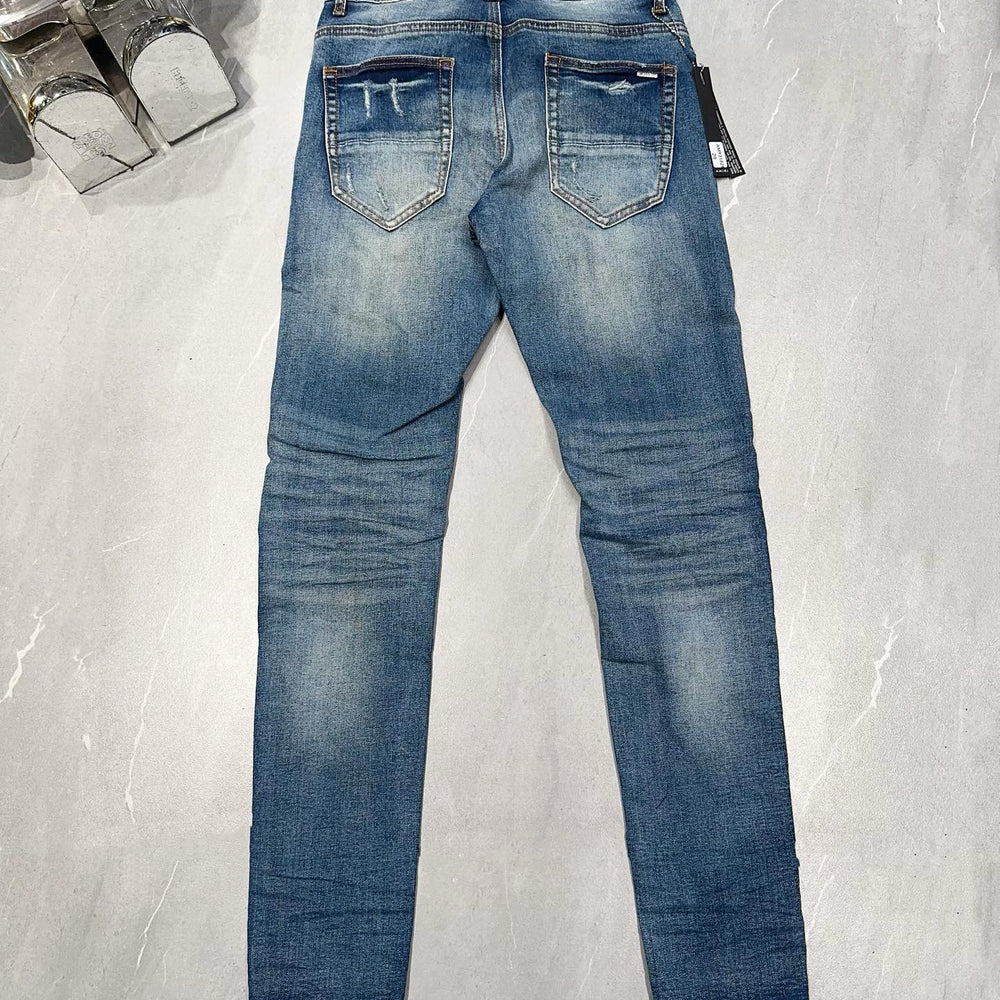 
                      
                        AMIRI JEANS Y260
                      
                    