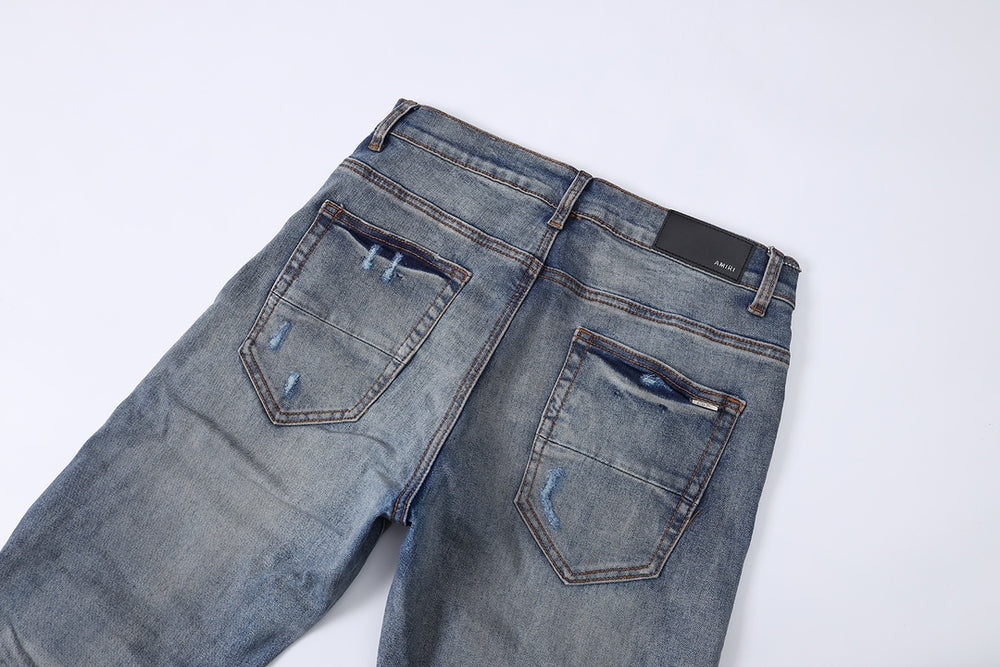 
                      
                        AMIRI JEANS Y183
                      
                    