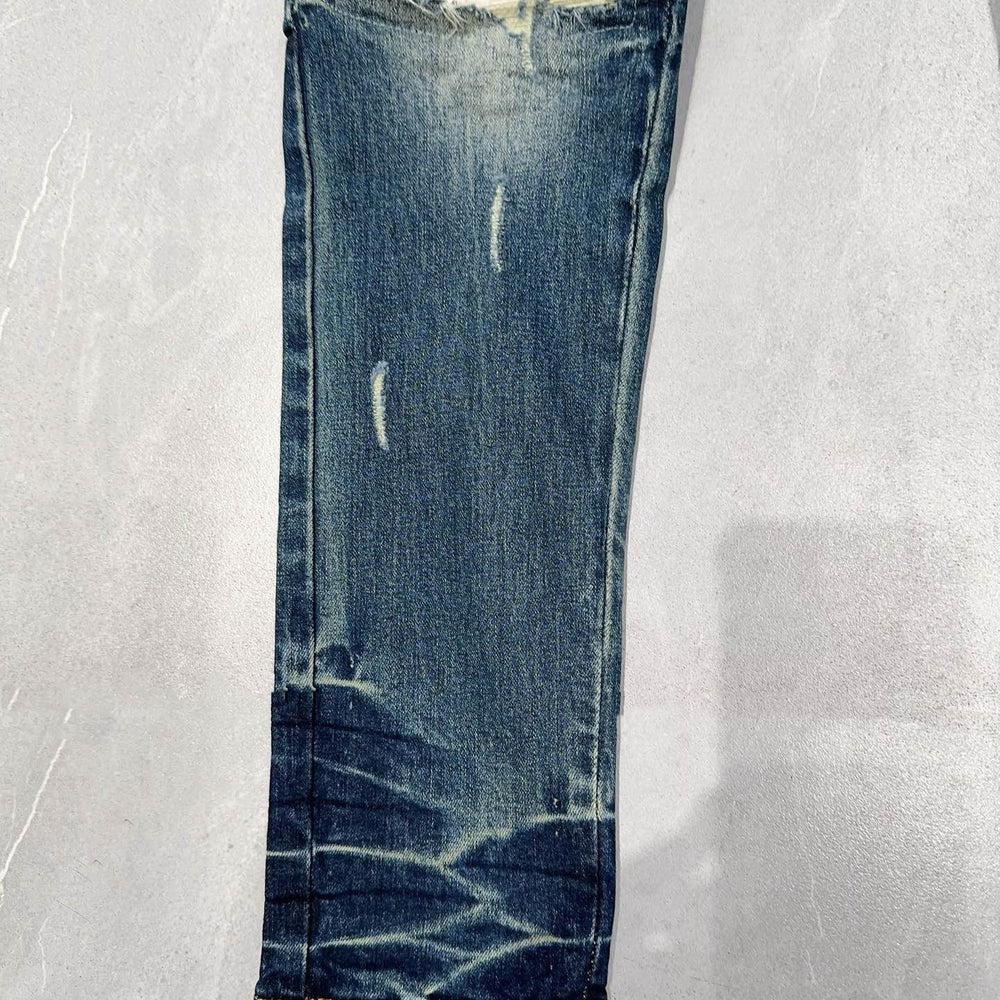 
                      
                        AMIRI JEANS Y296
                      
                    