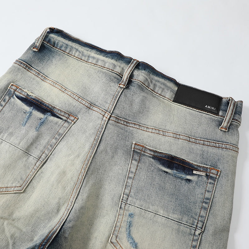 
                      
                        AMIRI JEANS Y221
                      
                    