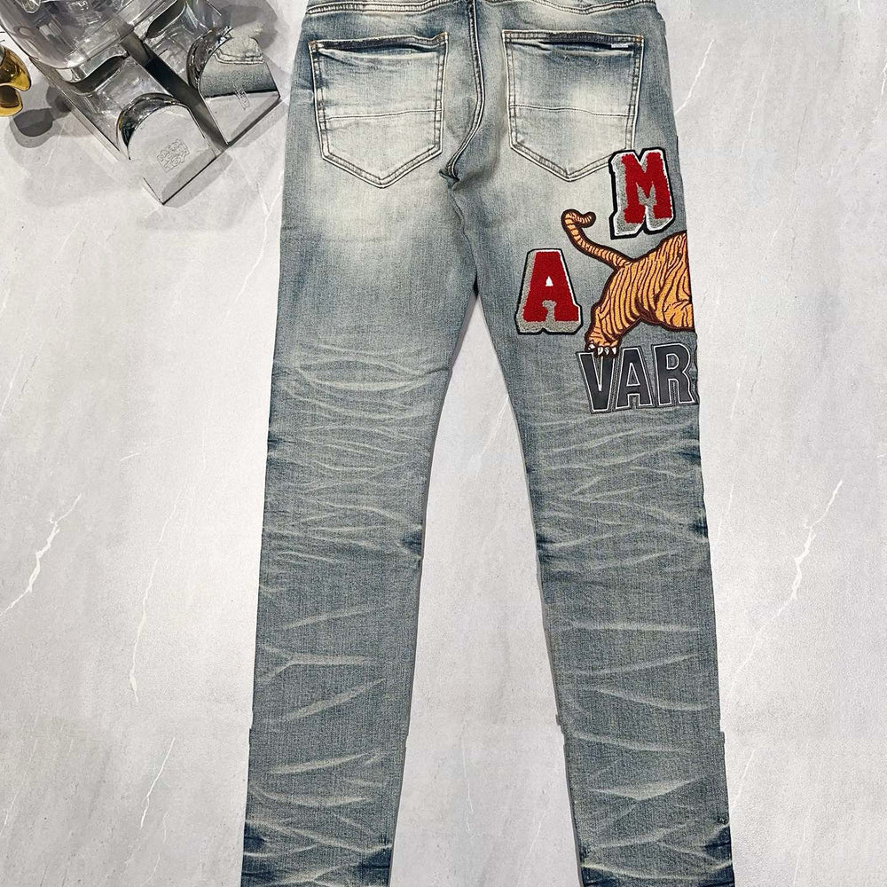 
                      
                        AMIRI JEANS Y306
                      
                    