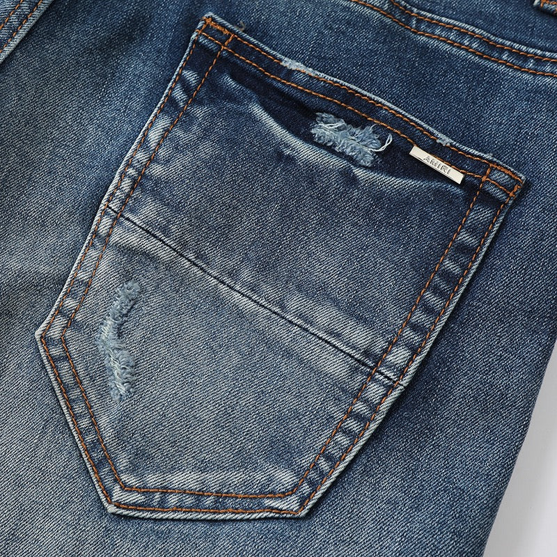 
                      
                        AMIRI JEANS Y260
                      
                    