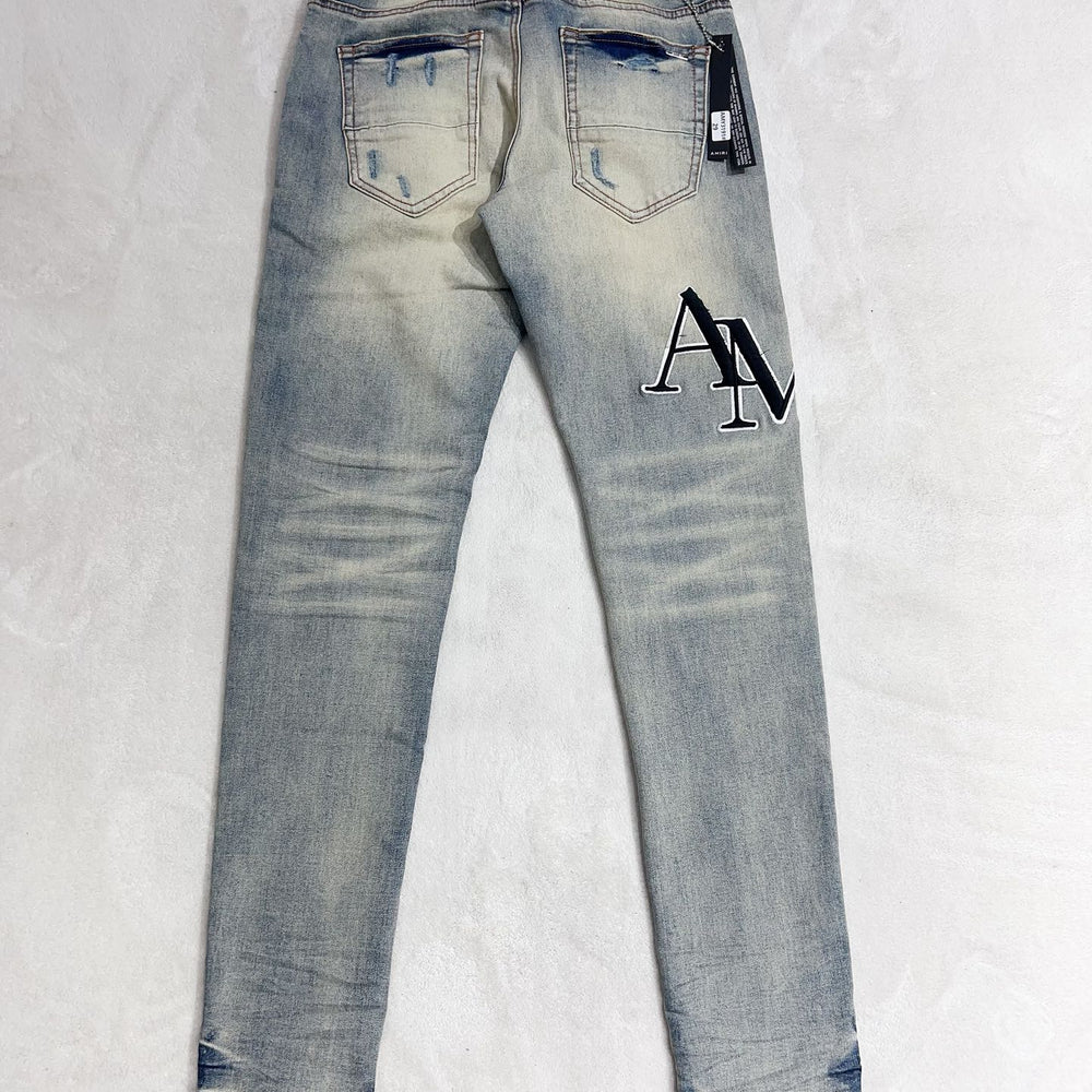 
                      
                        AMIRI JEANS Y262
                      
                    