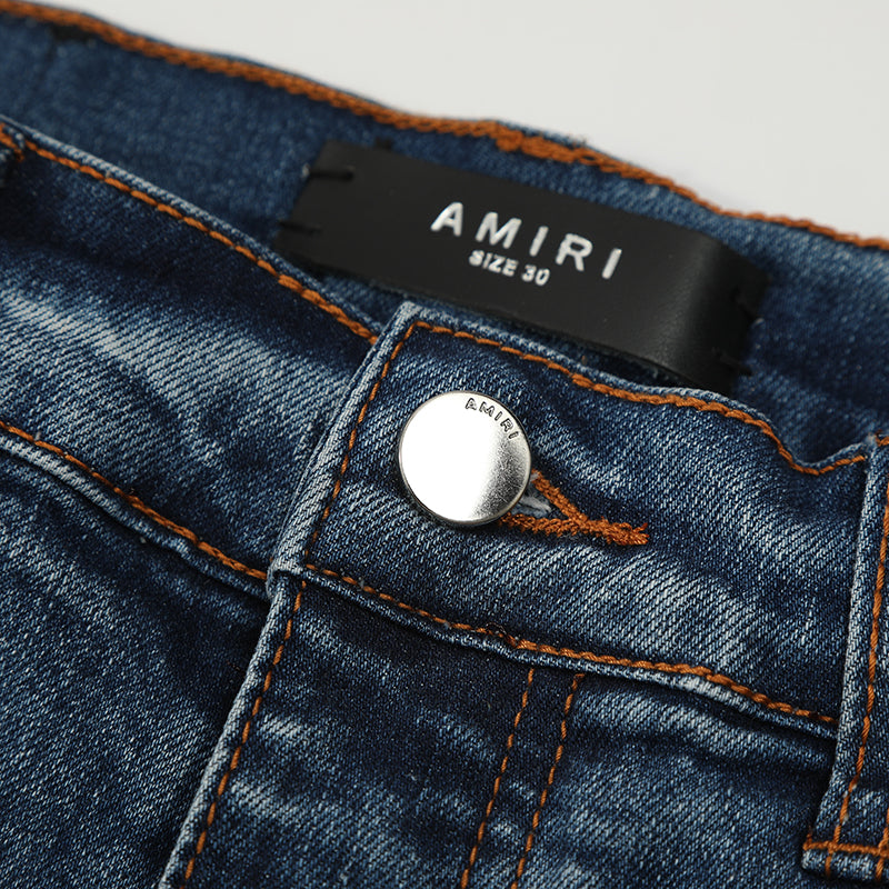 
                      
                        AMIRI JEANS Y286
                      
                    