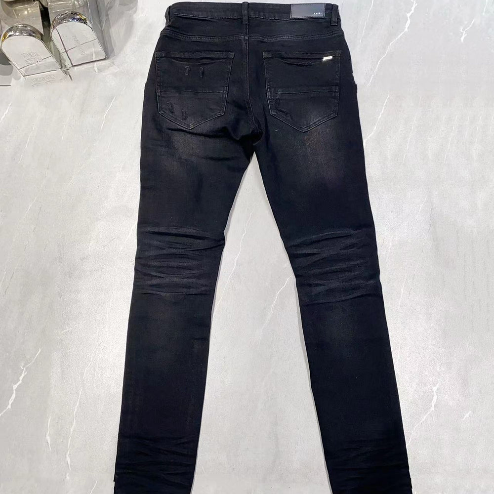 
                      
                        AMIRI JEANS Y180
                      
                    