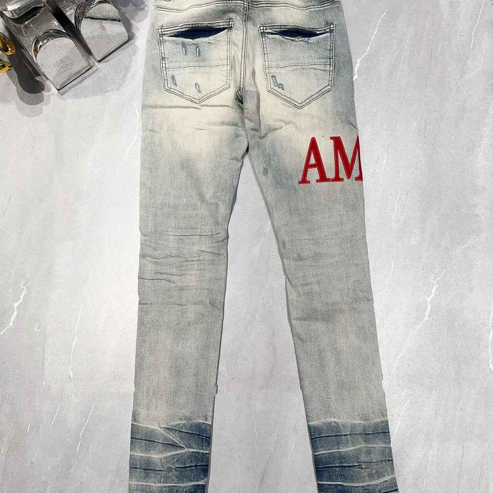 
                      
                        AMIRI Jeans Y312
                      
                    