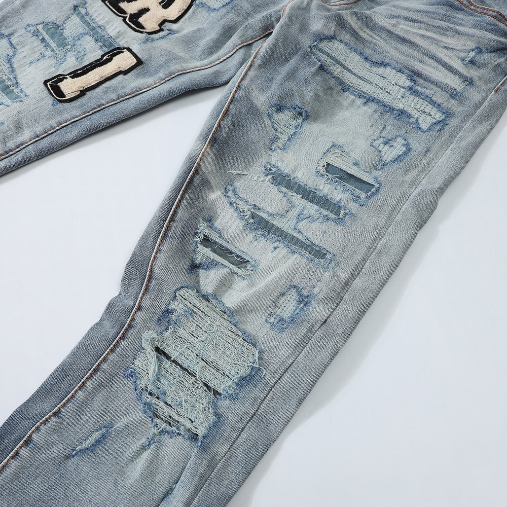 
                      
                        AMIRI JEANS Y124
                      
                    