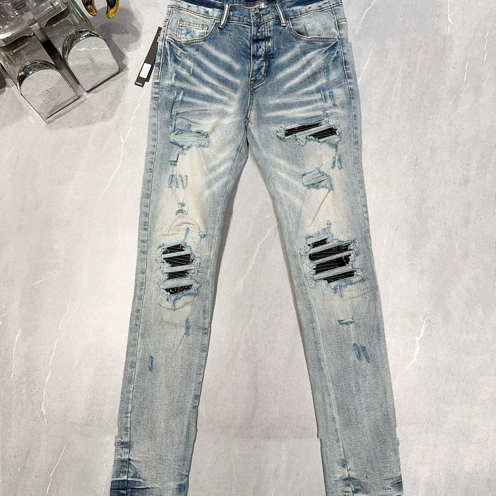 
                      
                        AMIRI JEANS Y268
                      
                    