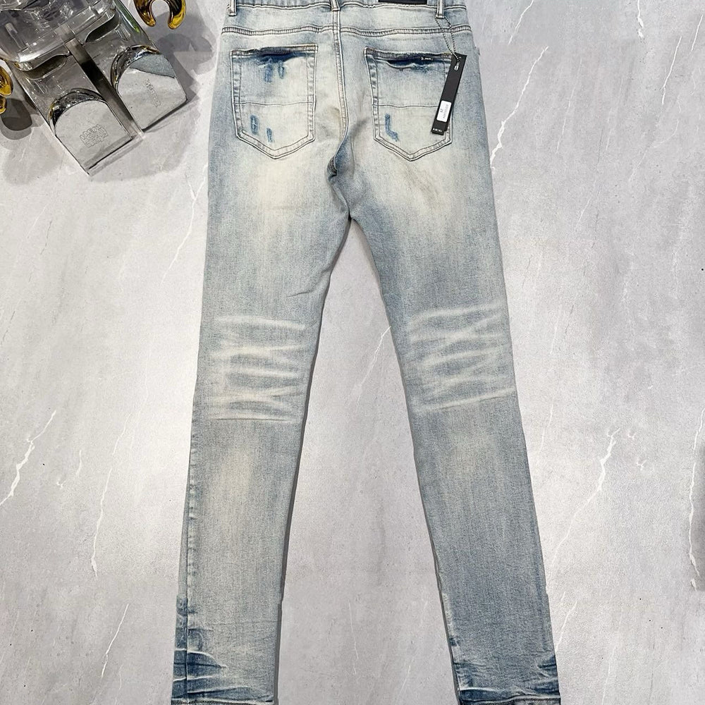 
                      
                        AMIRI JEANS Y268
                      
                    