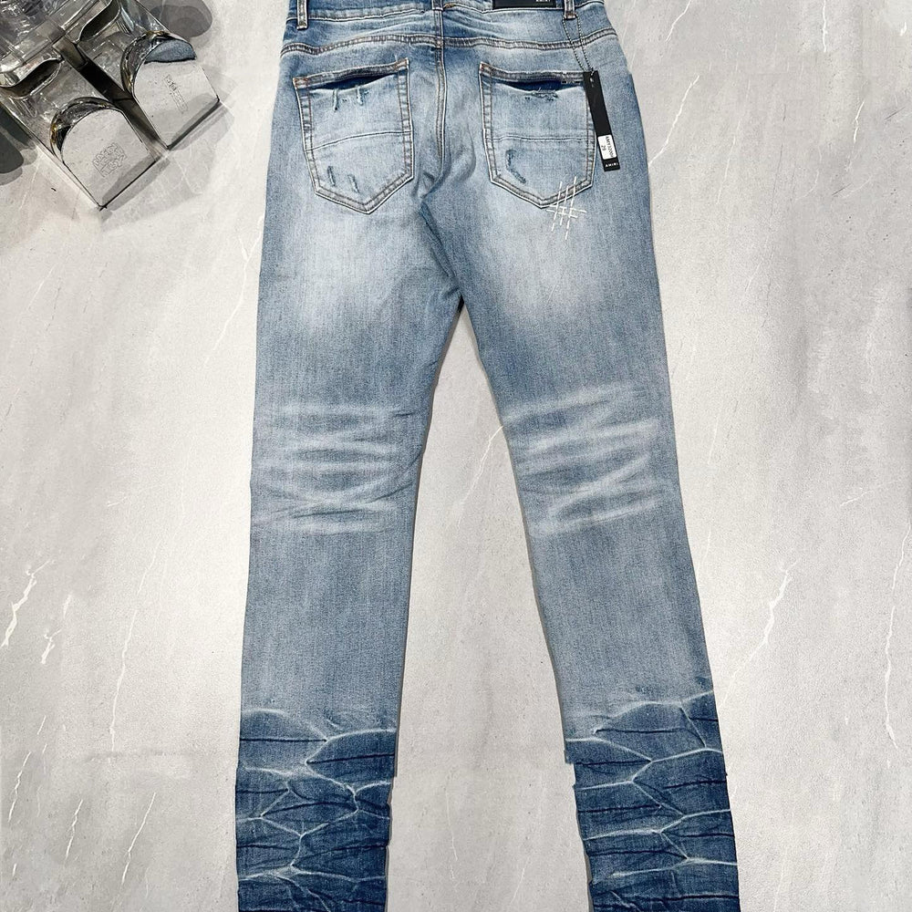 
                      
                        AMIRI JEANS Y287
                      
                    