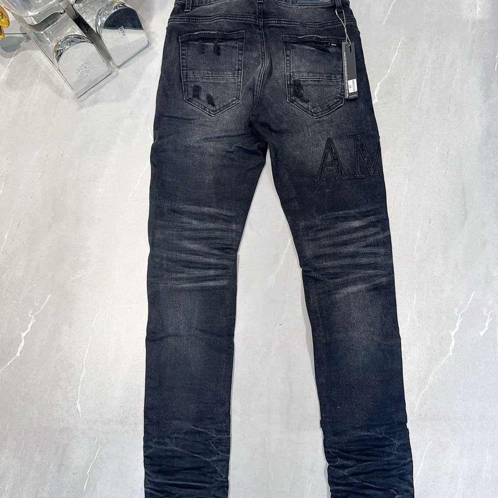 
                      
                        AMIRI JEANS Y305
                      
                    