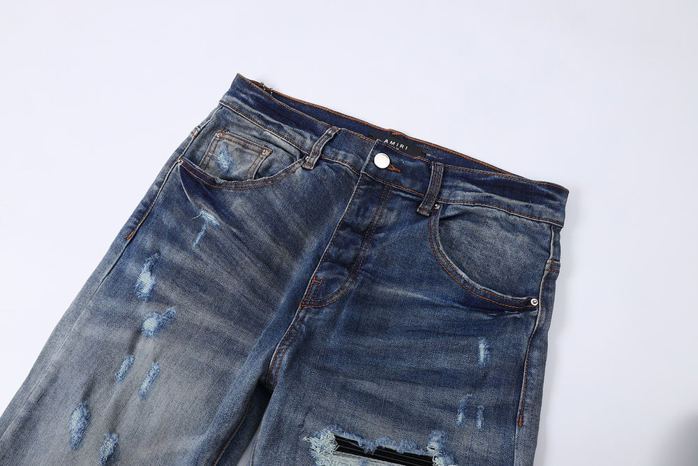 
                      
                        AMIRI JEANS Y183
                      
                    