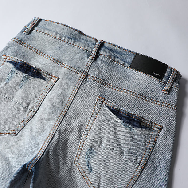 
                      
                        AMIRI JEANS Y235
                      
                    