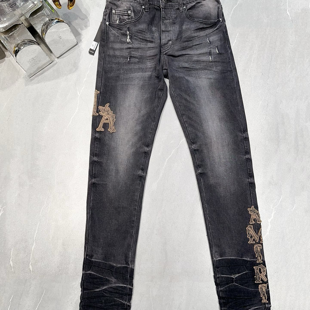 
                      
                        AMIRI JEANS Y283
                      
                    